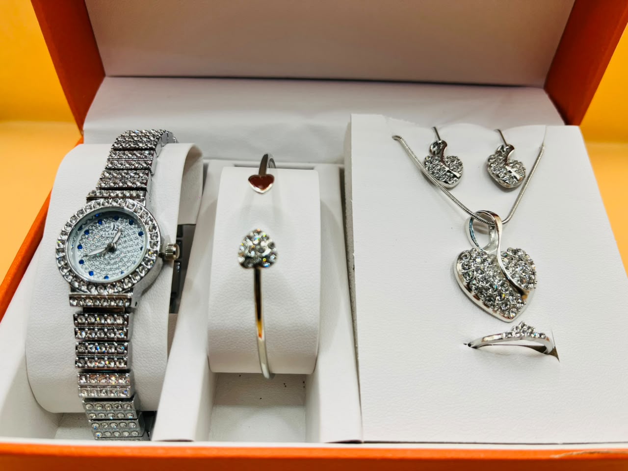 Watches Set Luxury Rhinestone Women Fashion Elegant Wristwatch Quartz Watch For Girl Ladies Clock Montre Femme